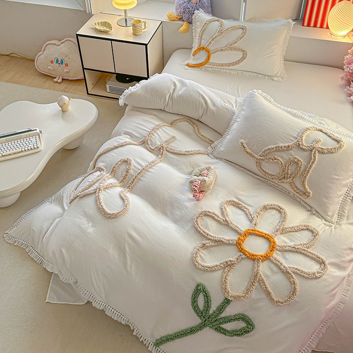 91家纺网 家纺一手货源 找家纺 缘生活 2026新款立体簇绒绣流苏四件套 大爱花小狗-本白