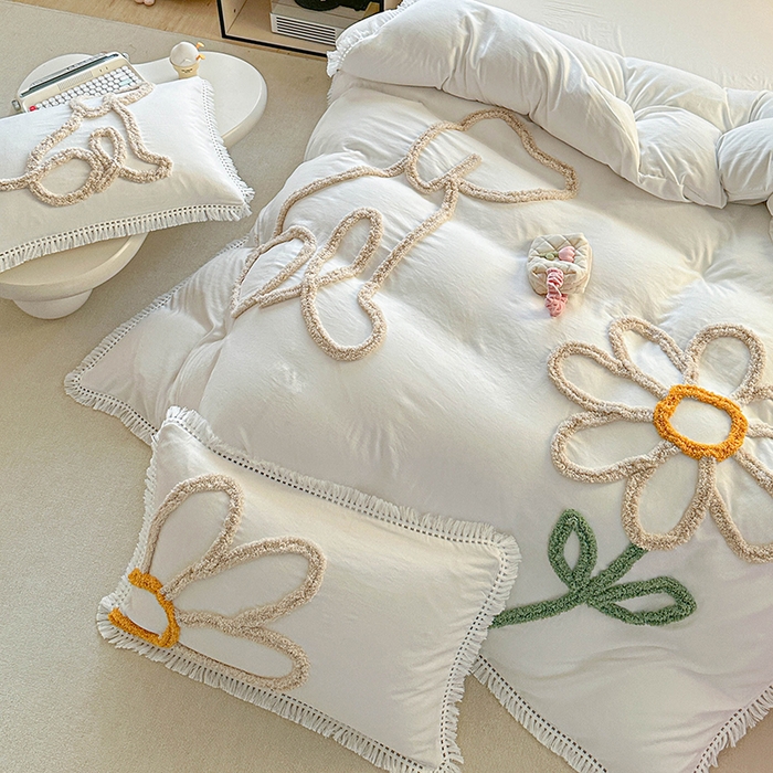 91家纺网 家纺一手货源 找家纺 缘生活 2026新款立体簇绒绣流苏四件套 大爱花小狗-本白