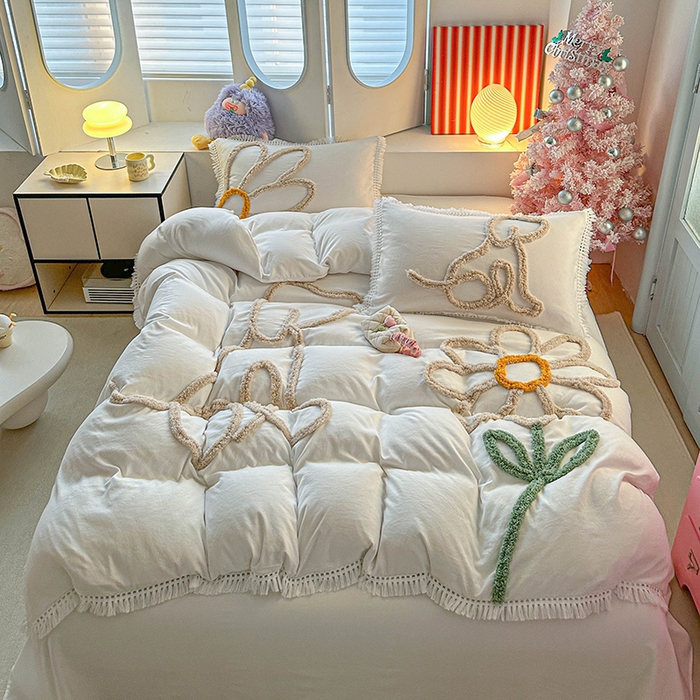 91家纺网 家纺一手货源 找家纺 缘生活 2026新款立体簇绒绣流苏四件套 大爱花小狗-本白