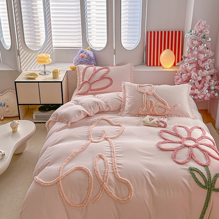 91家纺网 家纺一手货源 找家纺 缘生活 2026新款立体簇绒绣流苏四件套 大爱花小狗-粉色