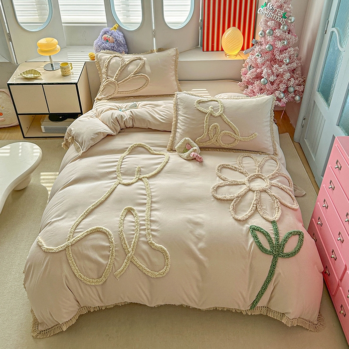 91家纺网 家纺一手货源 找家纺 缘生活 2026新款立体簇绒绣流苏四件套 大爱花小狗-卡其