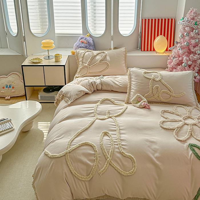 91家纺网 家纺一手货源 找家纺 缘生活 2026新款立体簇绒绣流苏四件套 大爱花小狗-卡其