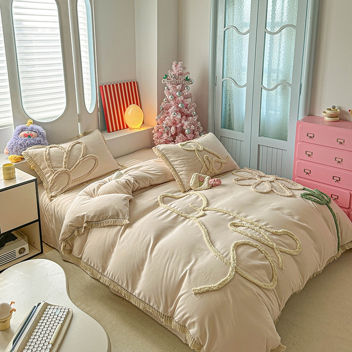 91家纺网 家纺一手货源 找家纺 缘生活 2026新款立体簇绒绣流苏四件套 大爱花小狗-卡其