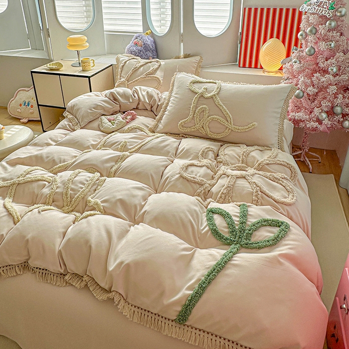 91家纺网 家纺一手货源 找家纺 缘生活 2026新款立体簇绒绣流苏四件套 大爱花小狗-卡其