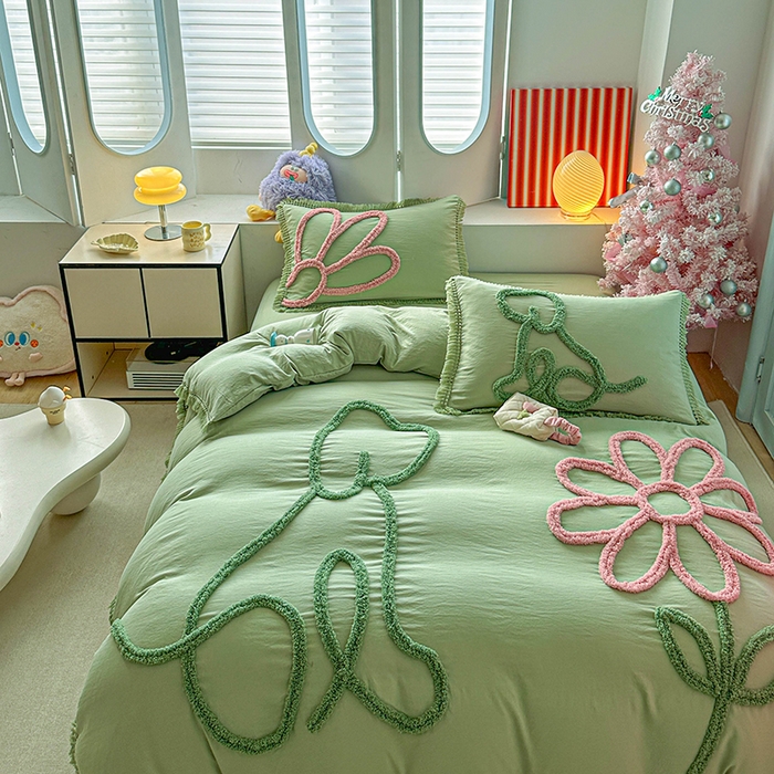 91家纺网 家纺一手货源 找家纺 缘生活 2026新款立体簇绒绣流苏四件套 大爱花小狗-抹茶绿