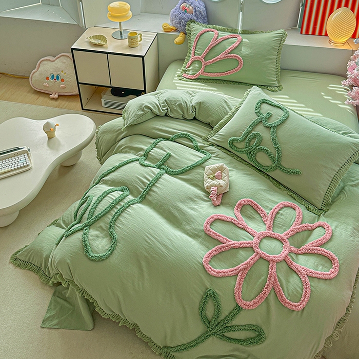 91家纺网 家纺一手货源 找家纺 缘生活 2026新款立体簇绒绣流苏四件套 大爱花小狗-抹茶绿