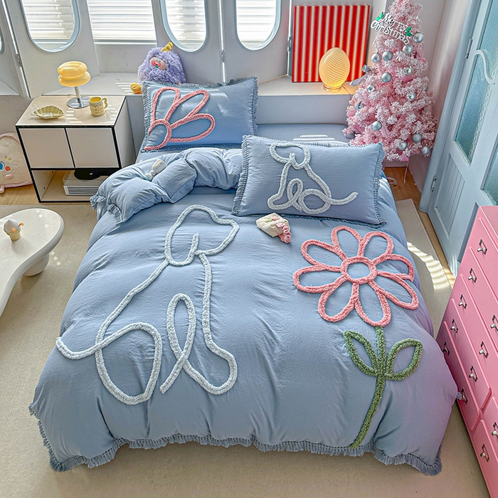 91家纺网 家纺一手货源 找家纺 缘生活 2026新款立体簇绒绣流苏四件套 大爱花小狗-浅蓝