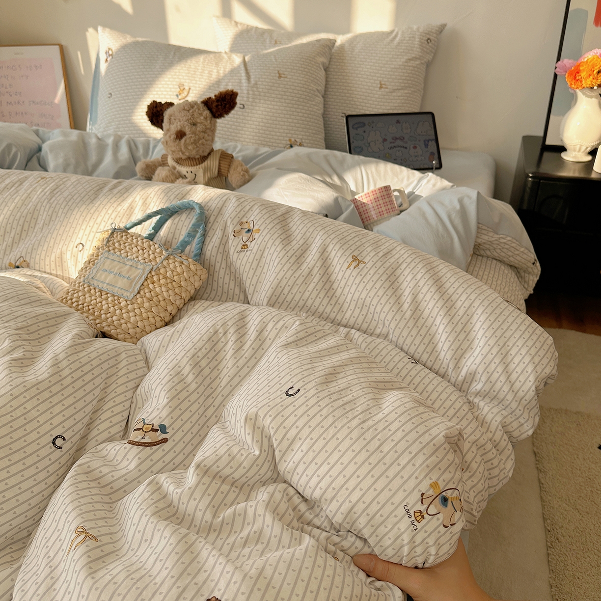 91家纺网 家纺一手货源 找家纺 初夏家纺 2026 新款水洗棉四件套A类卡通简约风床上三件套被套被罩【提供买家秀】 旋转木马