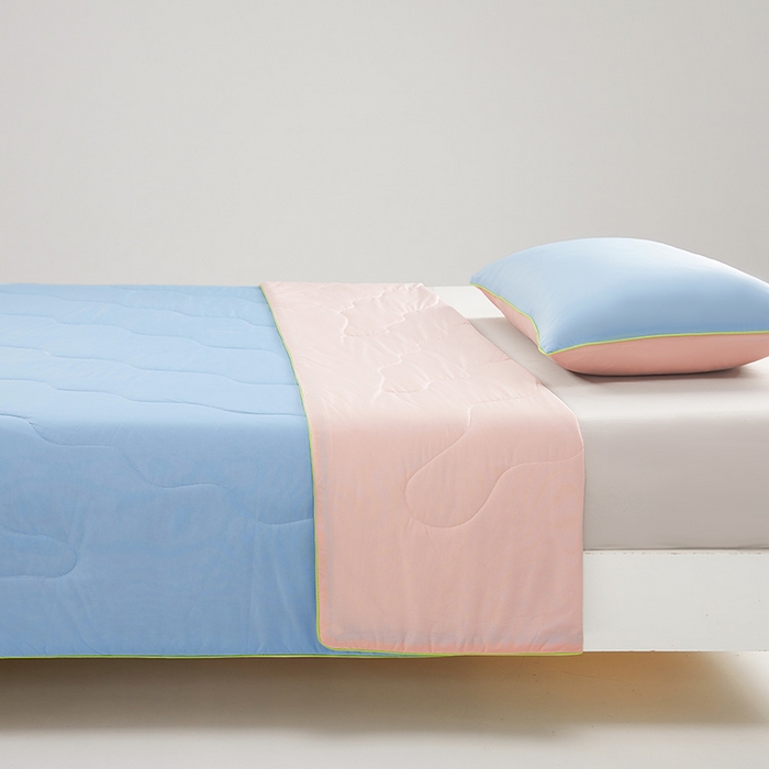 91家纺网 家纺一手货源 找家纺 爱彼家纺 2026新款A类氨纶凉感丝西瓜大豆空调被夏被夏凉被（控价最低79.9/89.9/99.9） 瓜瓜被-西瓜粉