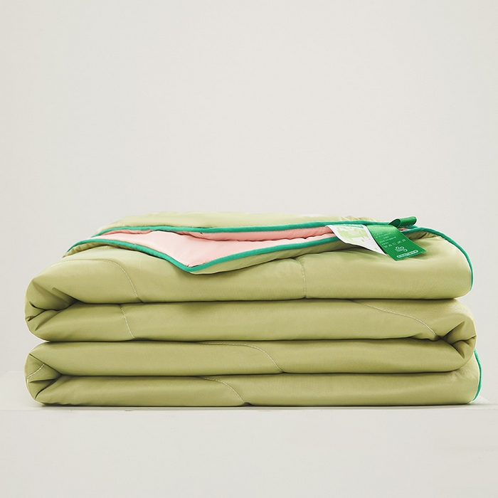 91家纺网 家纺一手货源 找家纺 爱彼家纺 2026新款A类氨纶凉感丝西瓜大豆空调被夏被夏凉被（控价最低79.9/89.9/99.9） 瓜瓜被-蜜瓜粉