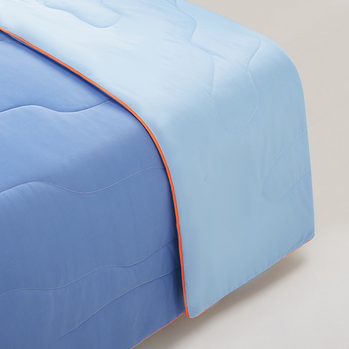 91家纺网 家纺一手货源 找家纺 爱彼家纺 2026新款A类氨纶凉感丝西瓜大豆空调被夏被夏凉被（控价最低79.9/89.9/99.9） 瓜瓜被-天空蓝