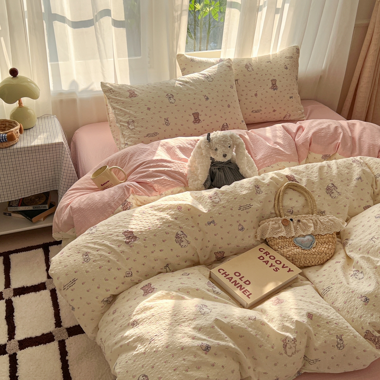 91家纺网 家纺一手货源 找家纺 童颜 2026新款泡芙纱小碎花四件套 花园兔兔