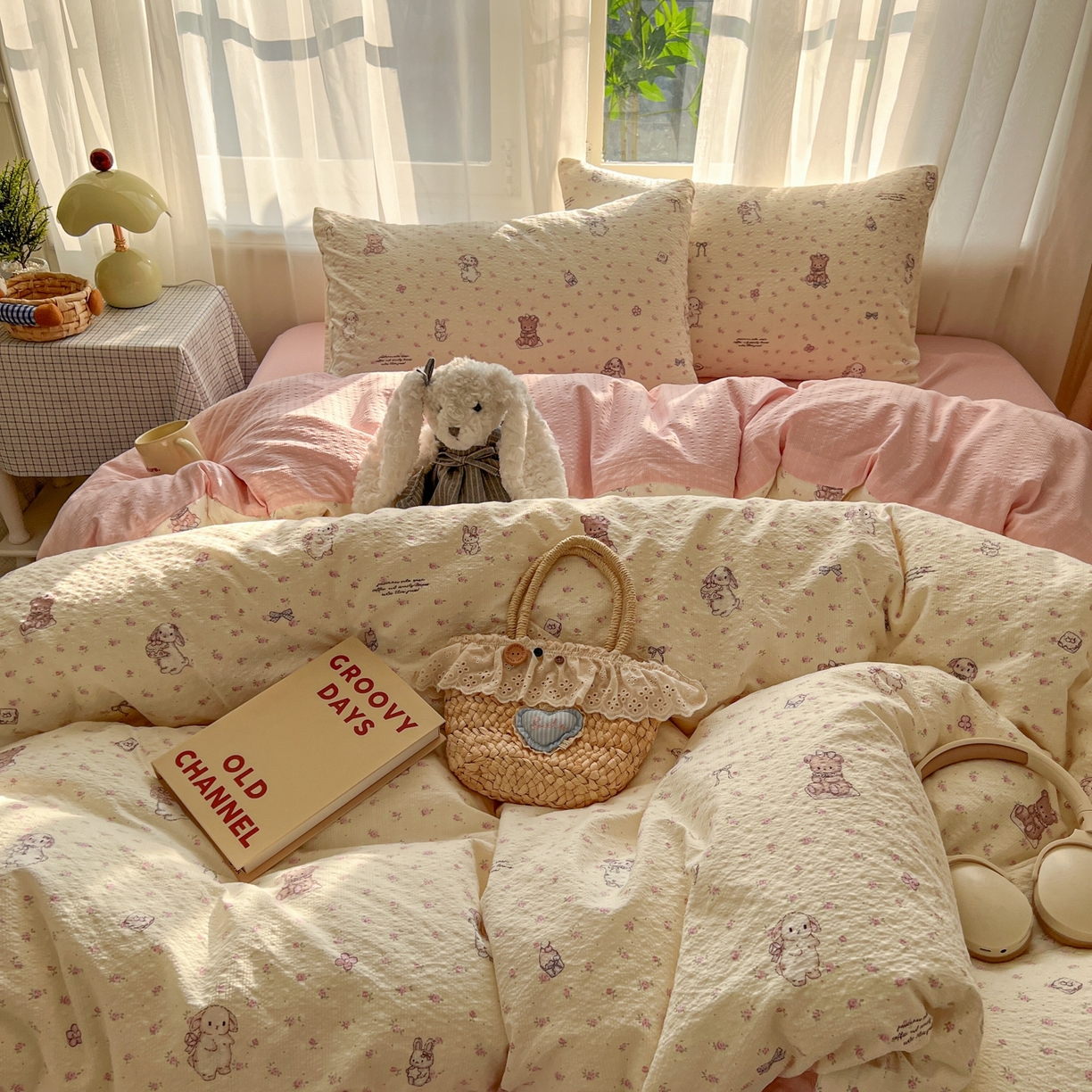 91家纺网 家纺一手货源 找家纺 童颜 2026新款泡芙纱小碎花四件套 花园兔兔