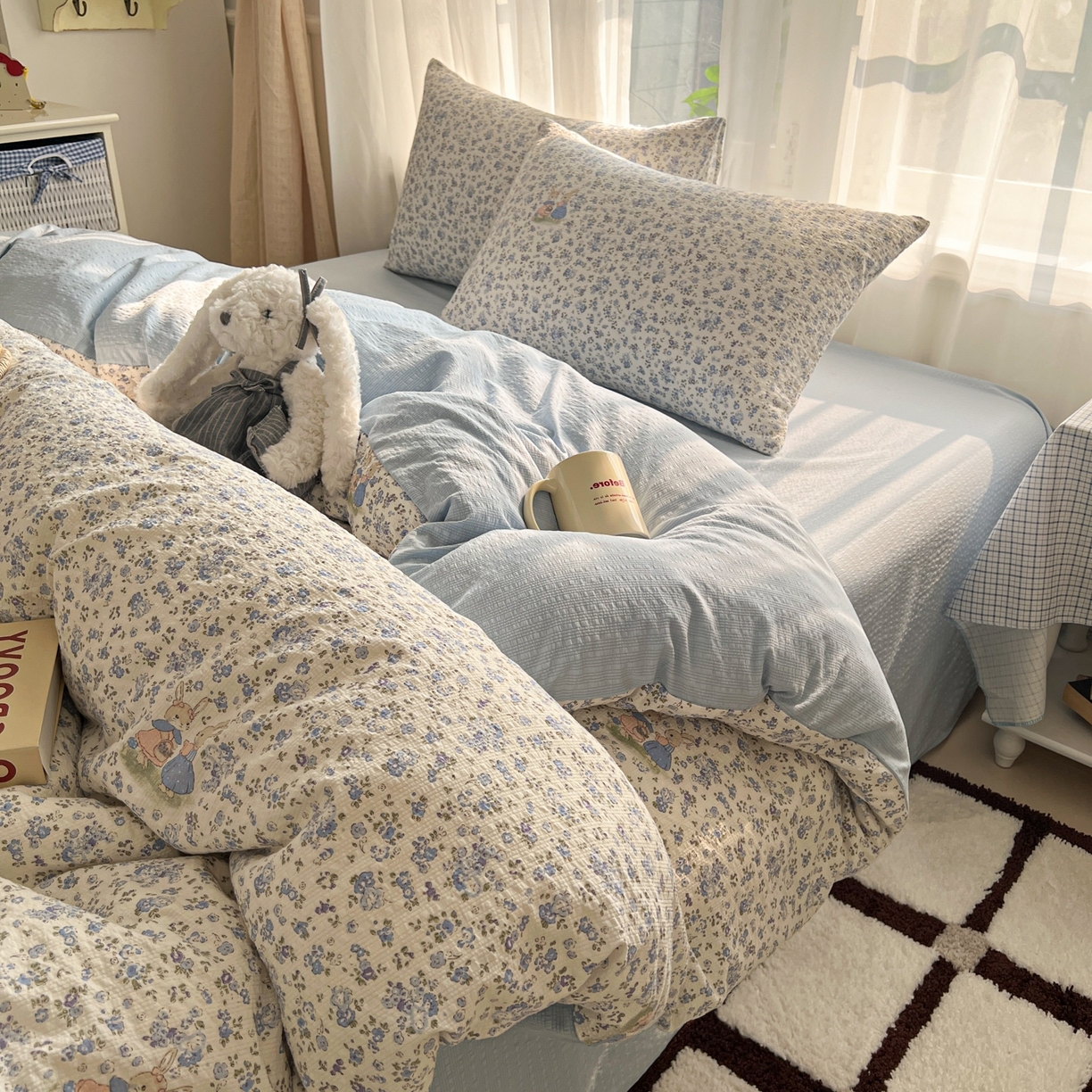 91家纺网 家纺一手货源 找家纺 童颜 2026新款泡芙纱小碎花四件套 小兔花园