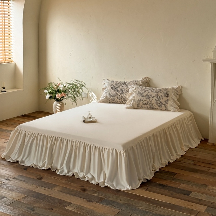 91家纺网 家纺一手货源 找家纺 惯盈家纺 2026新款法式复古灯芯绒印花全棉花边床裙款全棉四件套-素写（含买家秀） 素写-奶芙