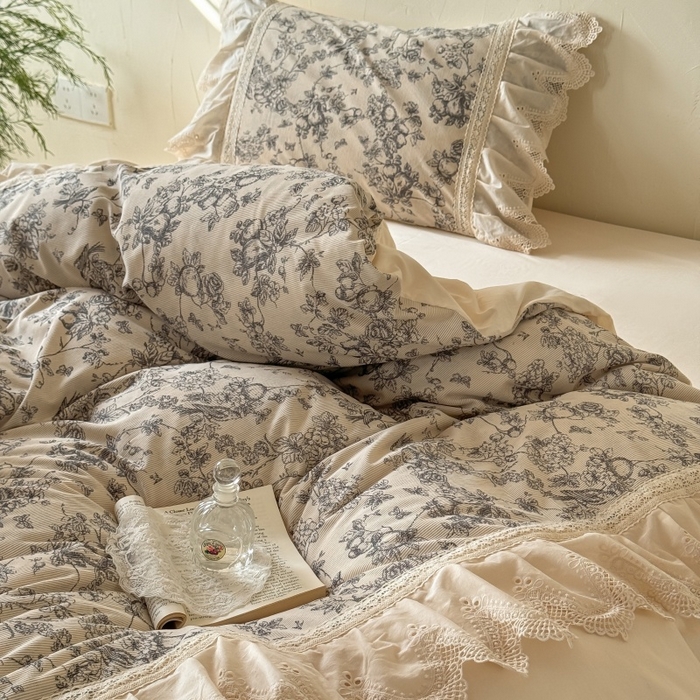 91家纺网 家纺一手货源 找家纺 惯盈家纺 2026新款法式复古灯芯绒印花全棉花边床裙款全棉四件套-素写（含买家秀） 素写-奶芙