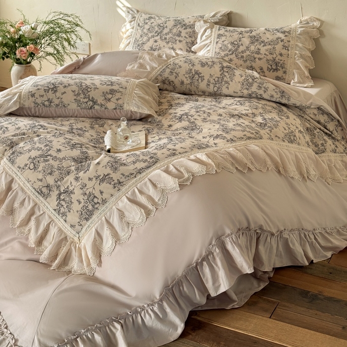 91家纺网 家纺一手货源 找家纺 惯盈家纺 2026新款法式复古灯芯绒印花全棉花边床裙款全棉四件套-素写（含买家秀） 素写-卡其