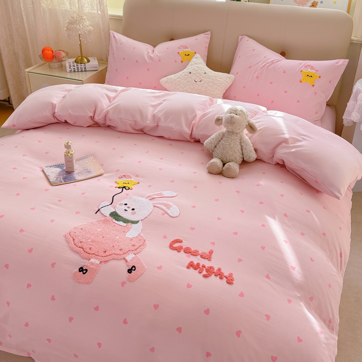 91家纺网 家纺一手货源 找家纺 曲之慕 2026新款直播爆款混搭风毛巾绣四件套学生韩版三件套 萌萌兔