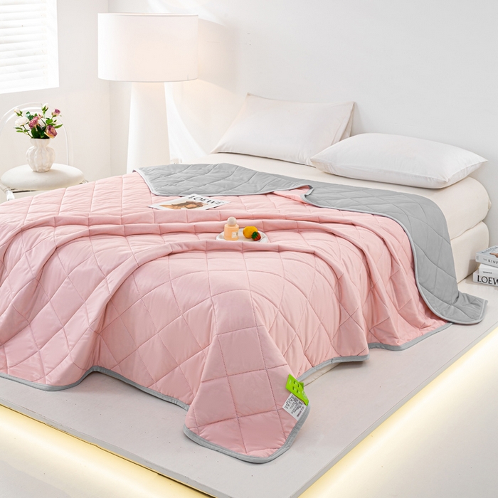 91家纺网 家纺一手货源 找家纺 憨豆家纺 2026新款凉感丝夏被冰淇淋纯色夏凉被空调被夏季薄被子直播外贸跨境爆款 樱花粉