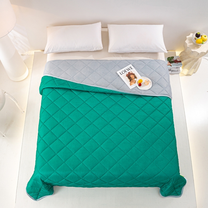91家纺网 家纺一手货源 找家纺 憨豆家纺 2026新款凉感丝夏被冰淇淋纯色夏凉被空调被夏季薄被子直播外贸跨境爆款 墨绿