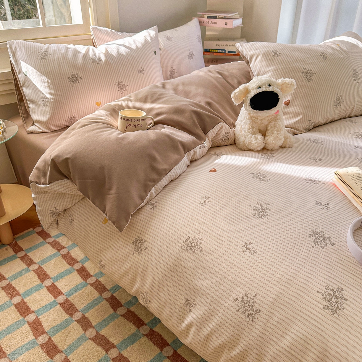 91家纺网 家纺一手货源 找家纺 水木坊 2026新款130克高克重人字纹提花四件套 复古玫瑰