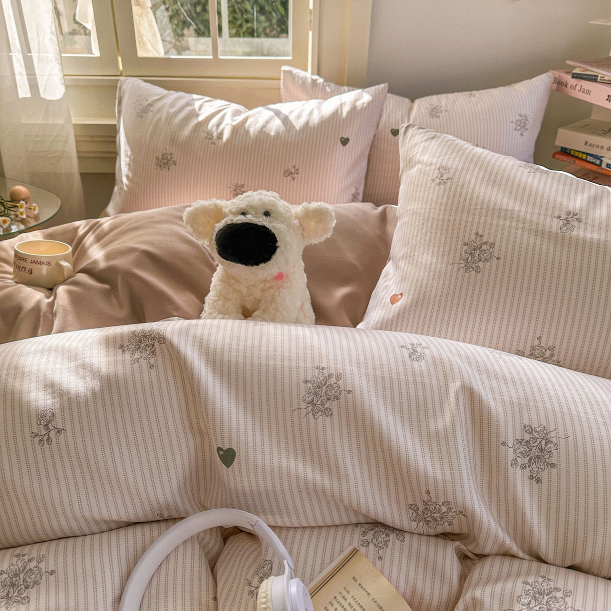 91家纺网 家纺一手货源 找家纺 水木坊 2026新款130克高克重人字纹提花四件套 复古玫瑰