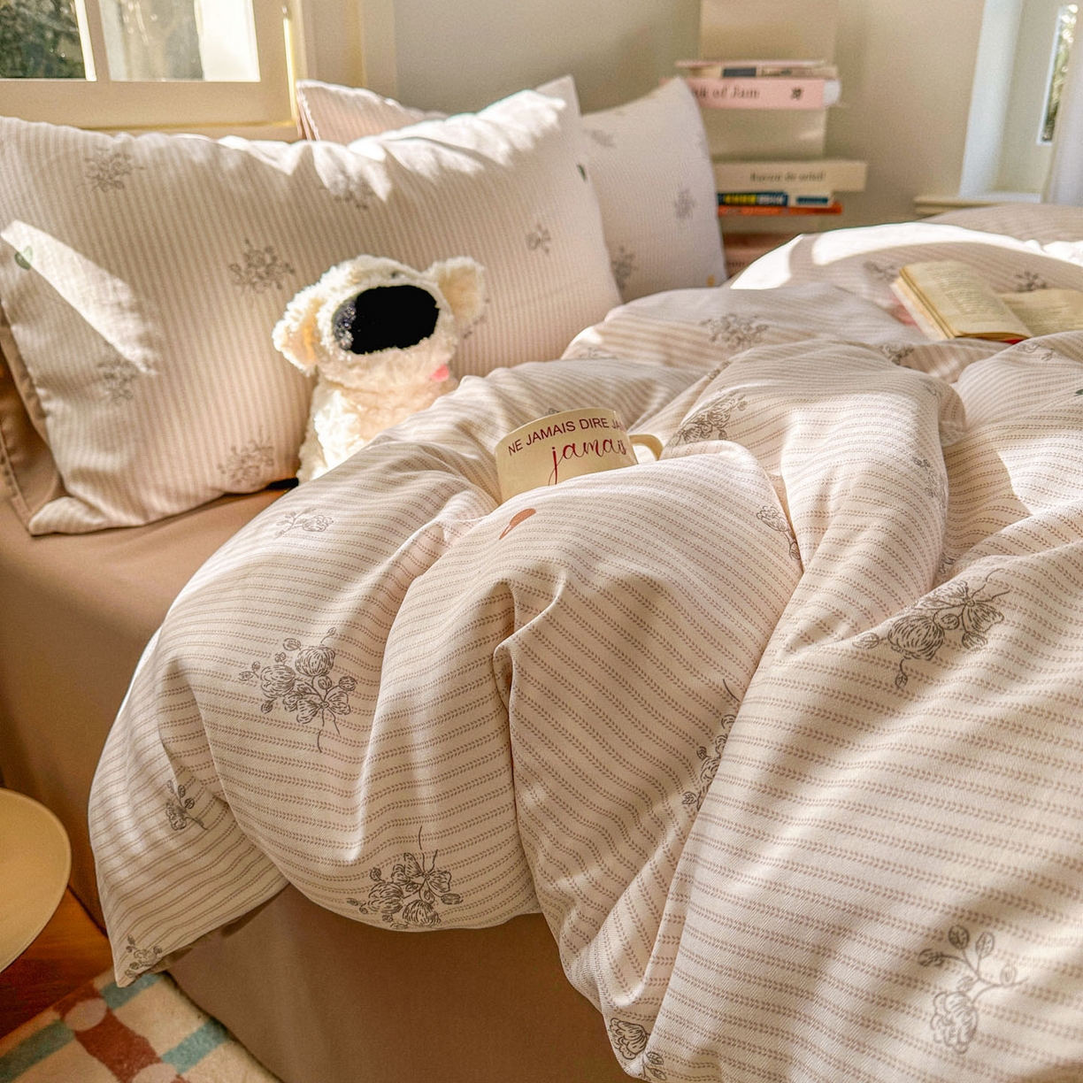 91家纺网 家纺一手货源 找家纺 水木坊 2026新款130克高克重人字纹提花四件套 复古玫瑰