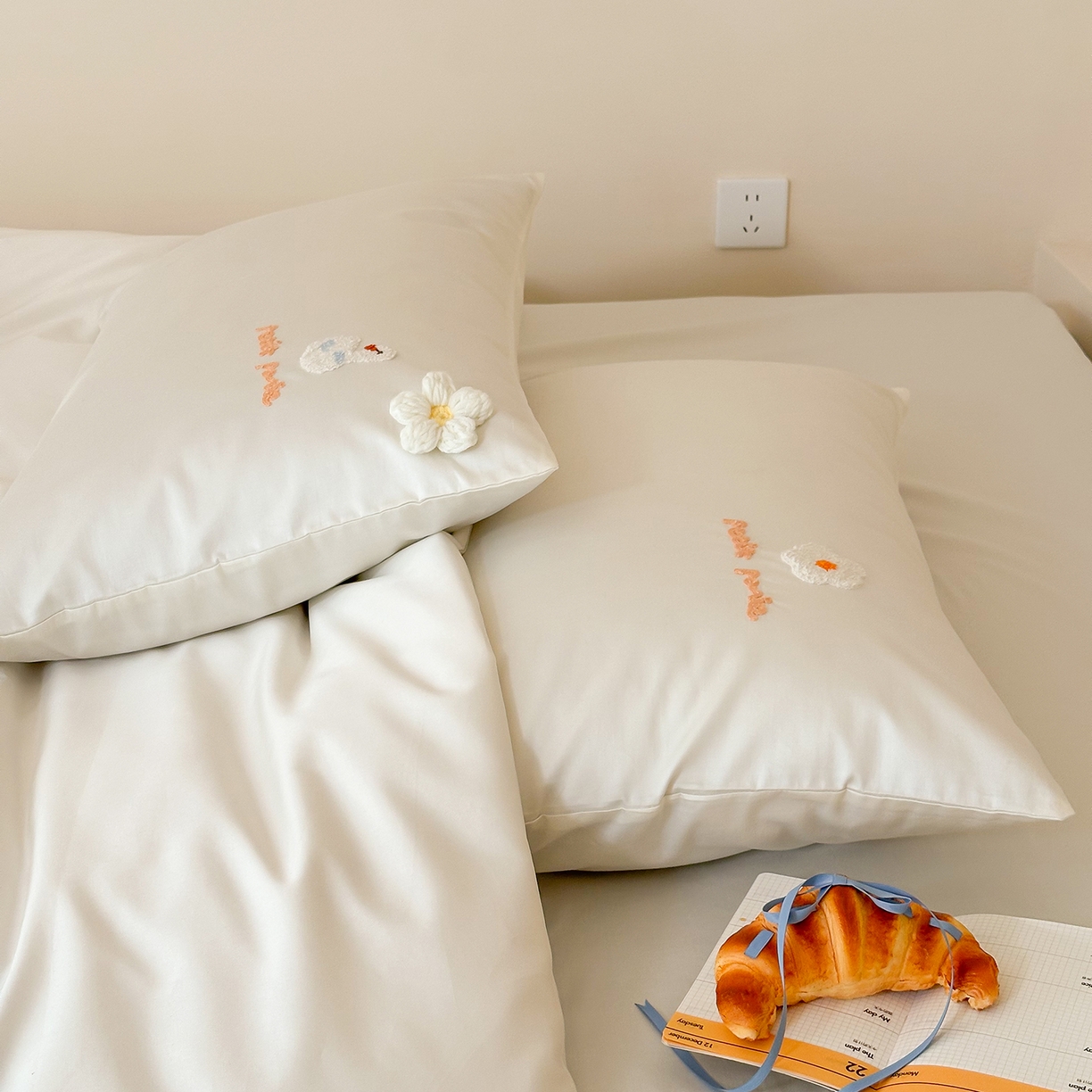 91家纺网 家纺一手货源 找家纺 （总）极简 2026新款长绒棉毛巾绣四件套-萌鸭乐园（需要买家秀，联系门市客服。小号控价258标准288加大308）