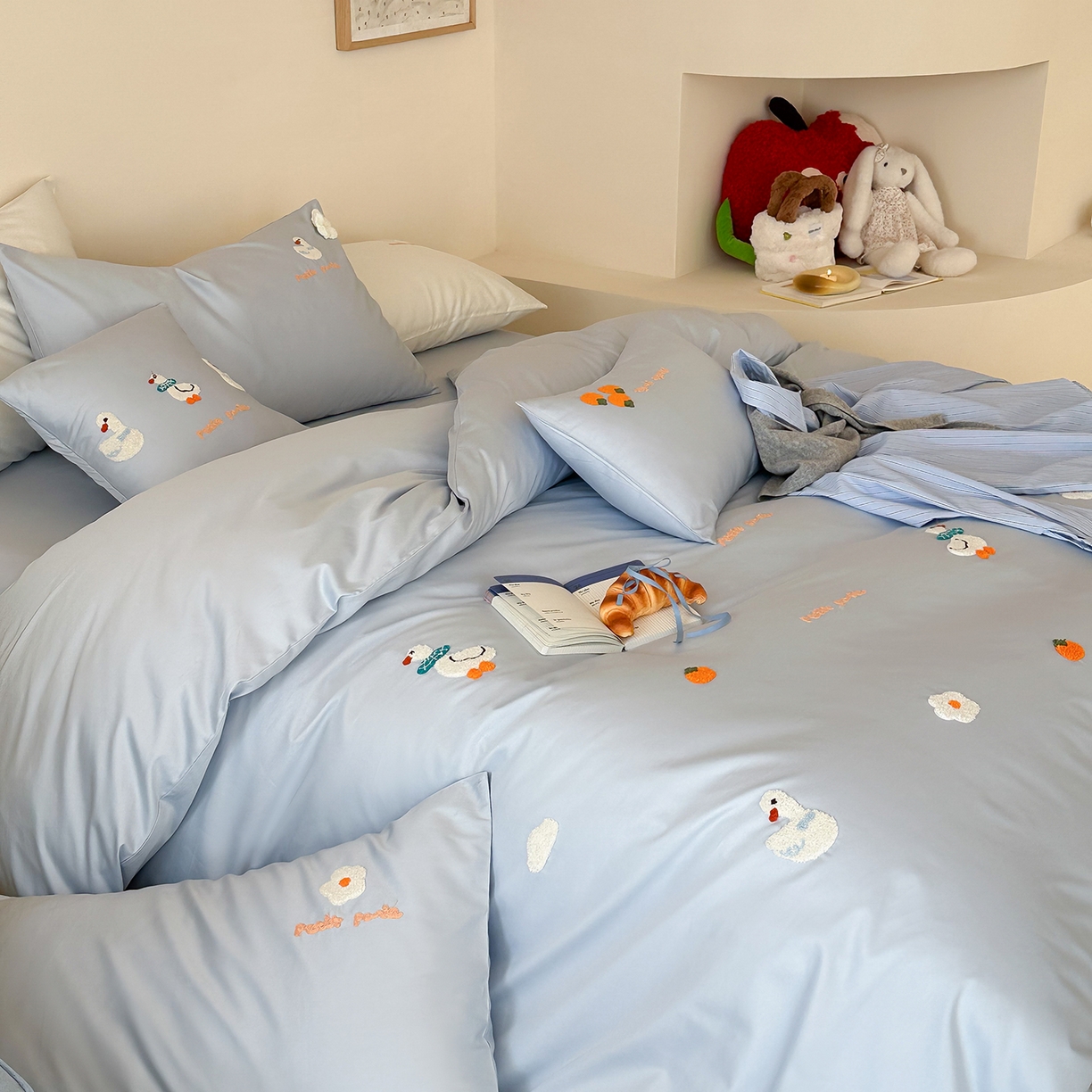 91家纺网 家纺一手货源 找家纺 极简 2026新款长绒棉毛巾绣四件套-萌鸭乐园（需要买家秀，联系门市客服。小号控价258标准288加大308） 萌鸭乐园-蓝