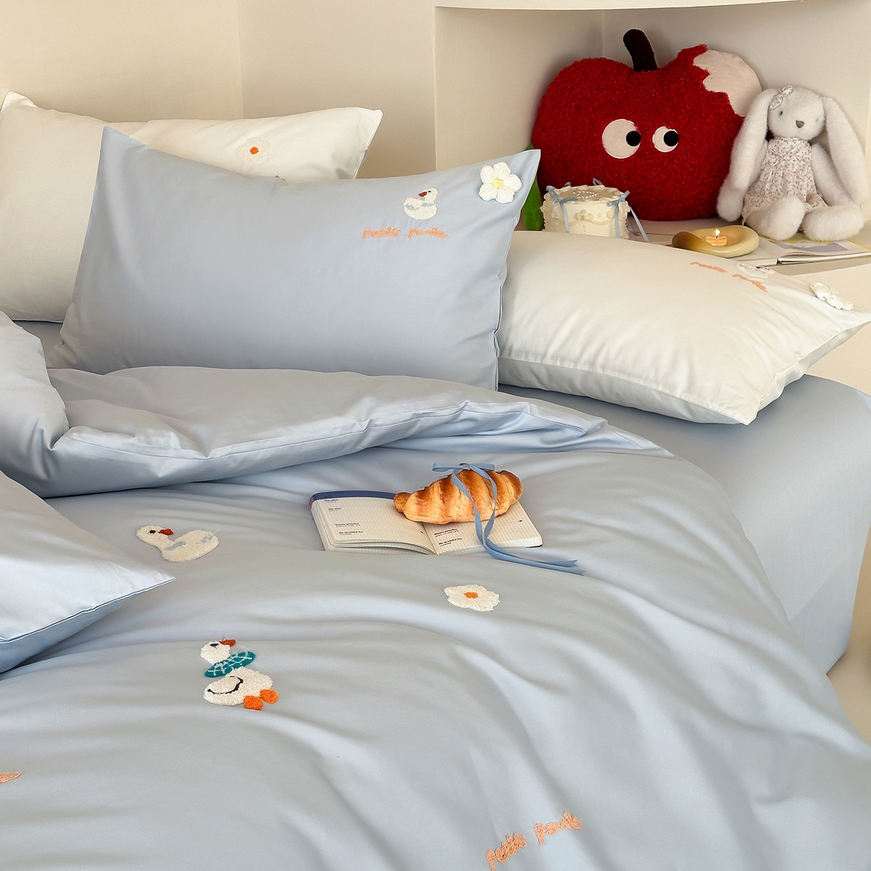 91家纺网 家纺一手货源 找家纺 极简 2026新款长绒棉毛巾绣四件套-萌鸭乐园（需要买家秀，联系门市客服。小号控价258标准288加大308） 萌鸭乐园-蓝