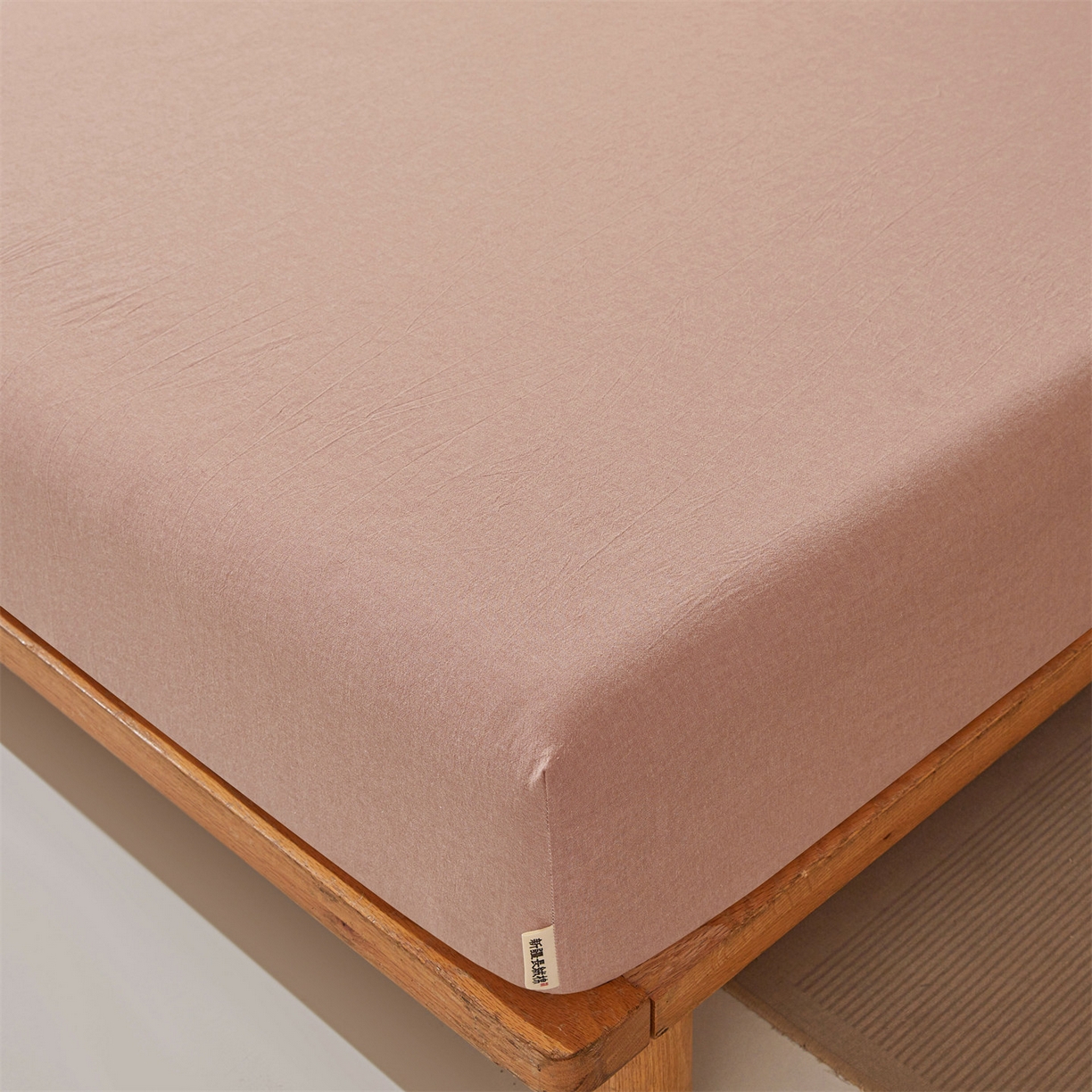 91家纺网 家纺一手货源 找家纺 女子家纺 2026新款全棉色织水洗纯色条格纯棉单层床笠床垫保护套 拾忆-梅粉