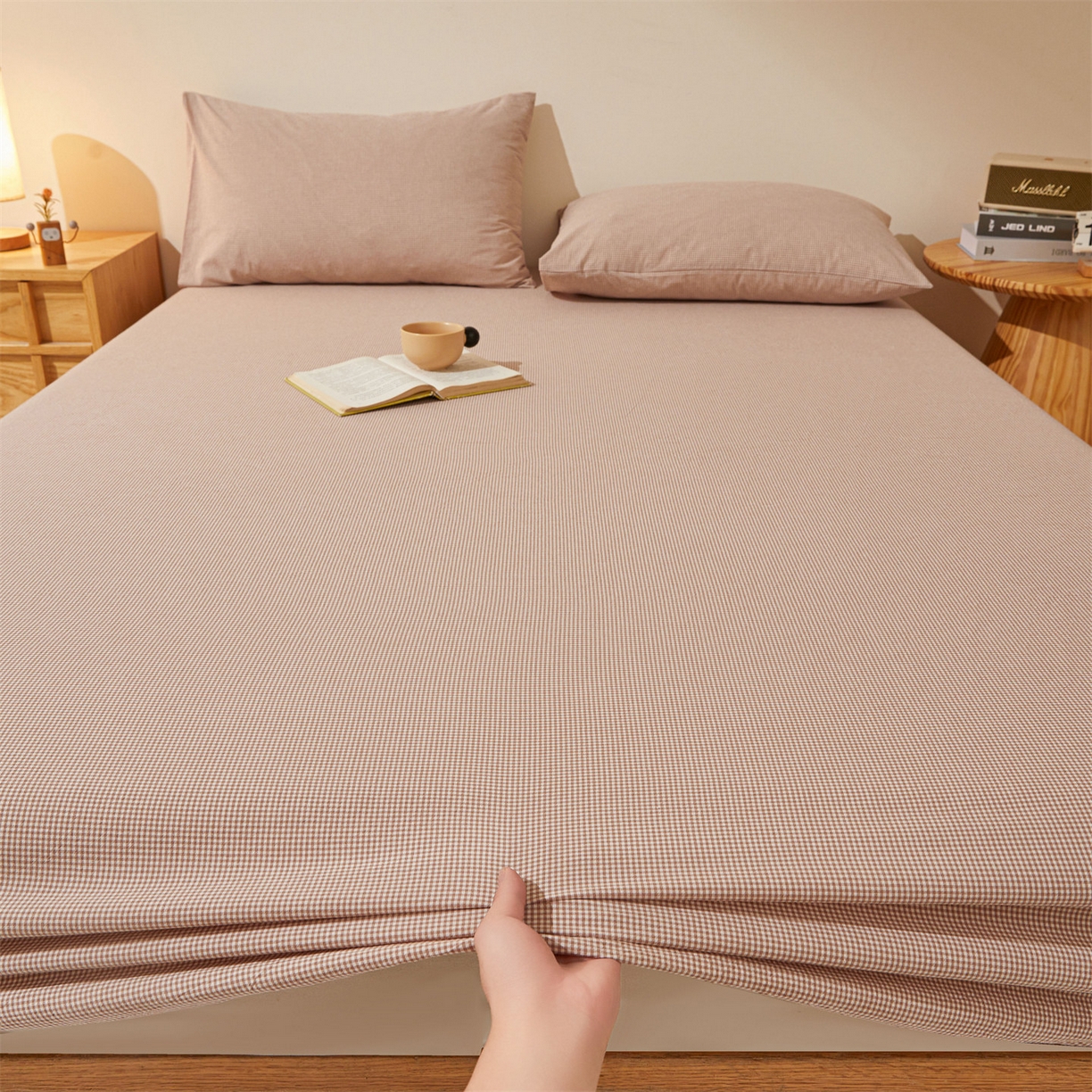 91家纺网 家纺一手货源 找家纺 女子家纺 2026新款全棉色织水洗纯色条格纯棉单层床笠床垫保护套 拾忆-条格粉