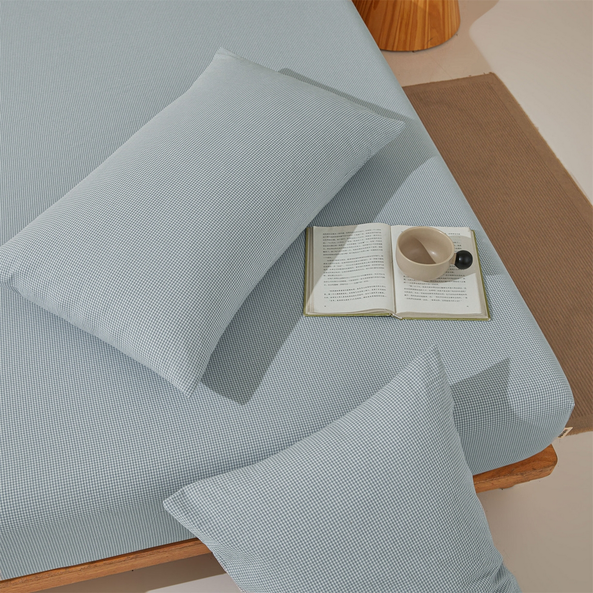 91家纺网 家纺一手货源 找家纺 女子家纺 2026新款全棉色织水洗纯色条格纯棉单层床笠床垫保护套 拾忆-条格蓝