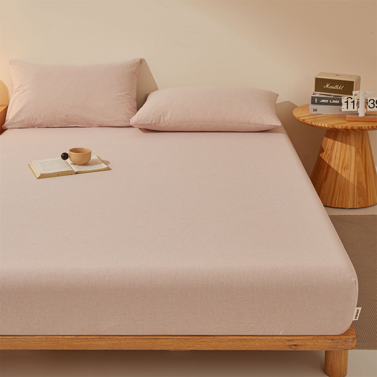 91家纺网 家纺一手货源 找家纺 女子家纺 2026新款全棉色织水洗纯色条格纯棉单层床笠床垫保护套 拾忆-条纹粉