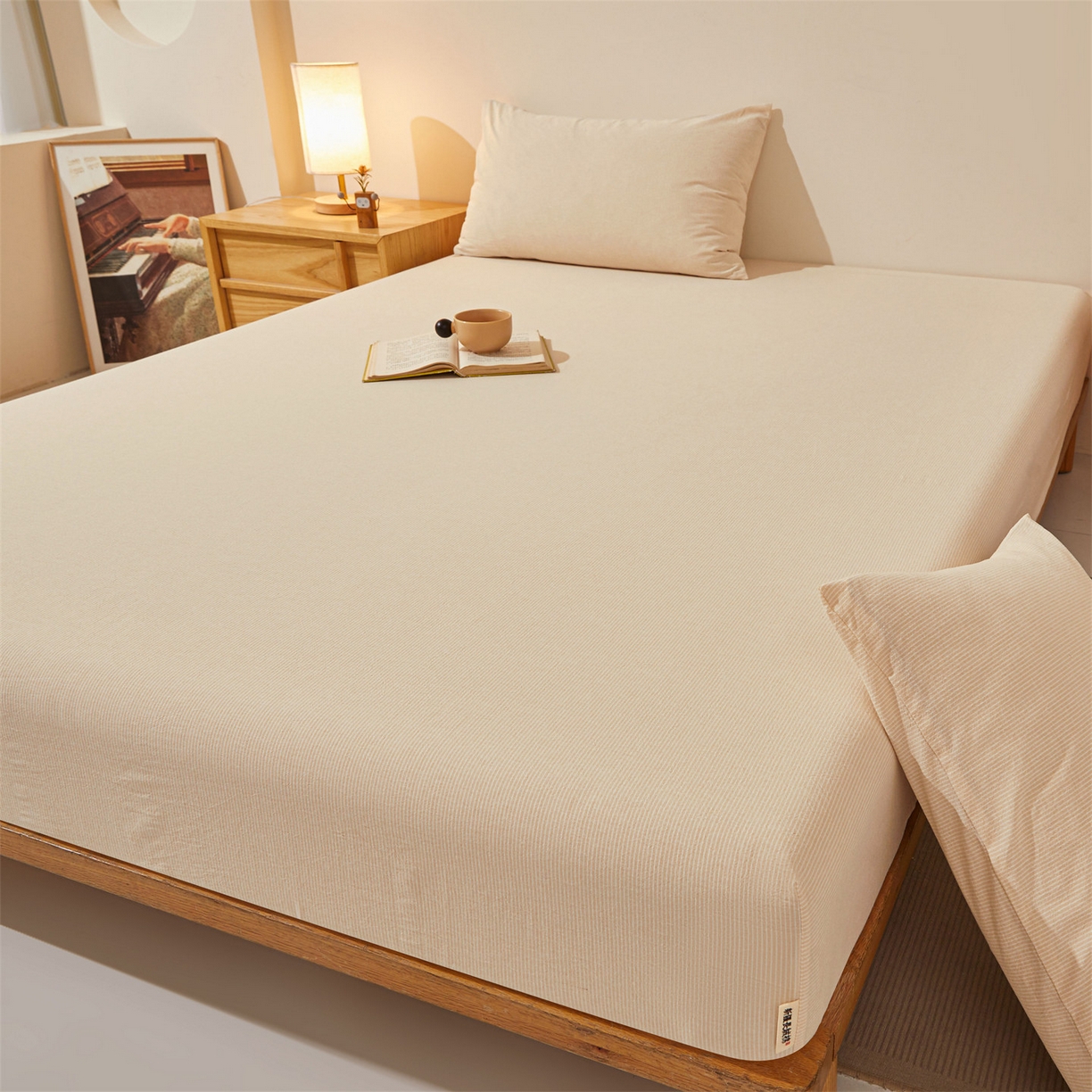 91家纺网 家纺一手货源 找家纺 女子家纺 2026新款全棉色织水洗纯色条格纯棉单层床笠床垫保护套 拾忆-条纹卡其