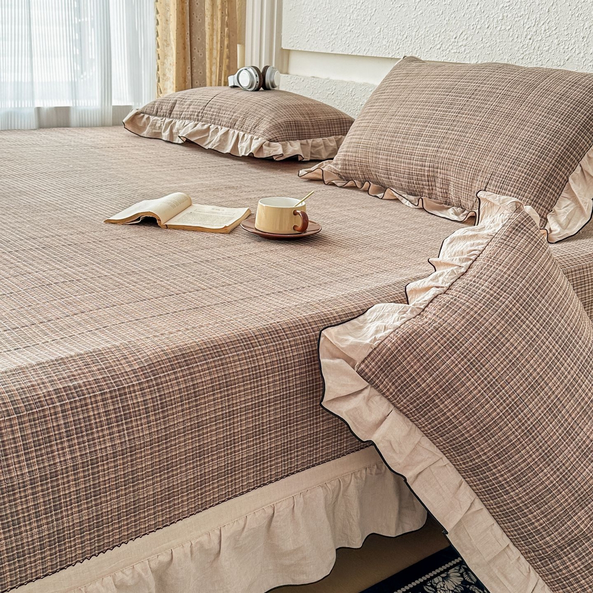 91家纺网 家纺一手货源 找家纺 暖居 2026新款大尺寸全棉色织花边款榻榻米农村大炕盖 云曲