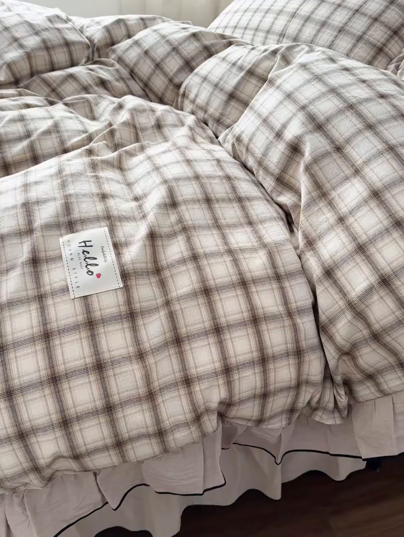 91家纺网 家纺一手货源 找家纺 暖居 2026新款大尺寸全棉色织花边款榻榻米农村大炕盖 云曲