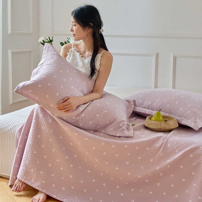 91家纺网 家纺一手货源 找家纺 （总）沐瑟家纺 2025新款亲肤舒适色织提花纱布床盖三件套盖毯毯子-樱桃系列