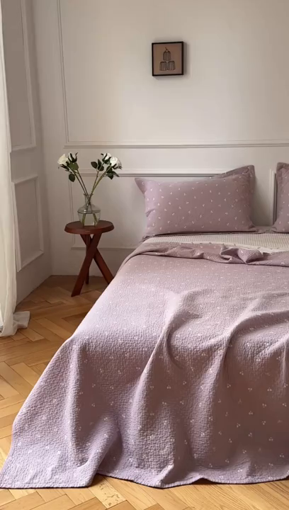 91家纺网 家纺一手货源 找家纺 沐瑟家纺 2025新款亲肤舒适色织提花纱布床盖三件套盖毯毯子-樱桃系列 樱桃粉色