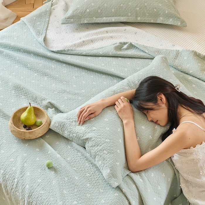 91家纺网 家纺一手货源 找家纺 沐瑟家纺 2025新款亲肤舒适色织提花纱布床盖三件套盖毯毯子-樱桃系列 樱桃绿色