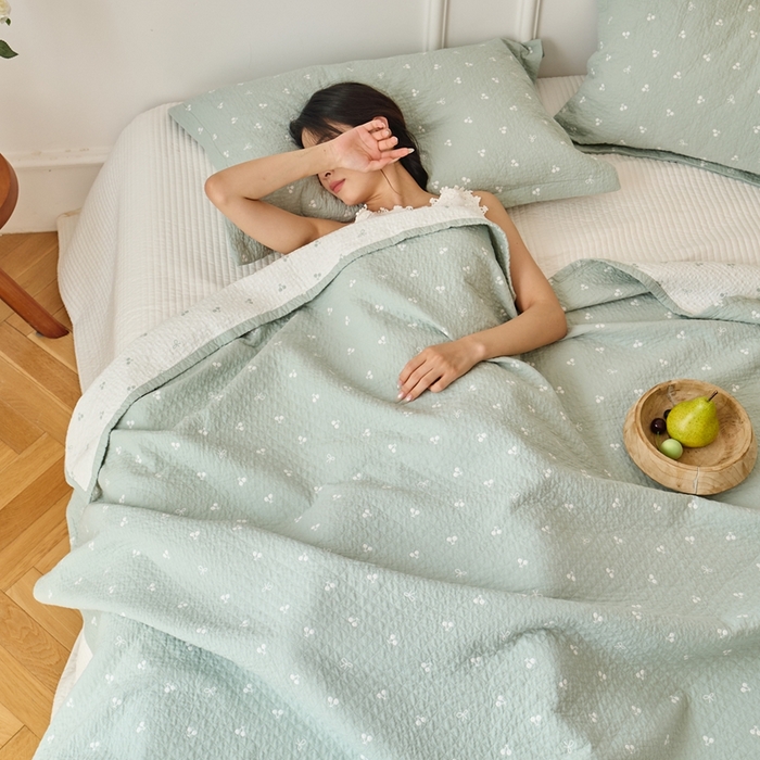 91家纺网 家纺一手货源 找家纺 沐瑟家纺 2025新款亲肤舒适色织提花纱布床盖三件套盖毯毯子-樱桃系列 樱桃绿色