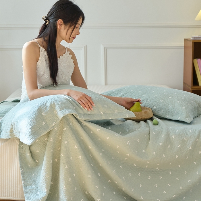 91家纺网 家纺一手货源 找家纺 沐瑟家纺 2025新款亲肤舒适色织提花纱布床盖三件套盖毯毯子-樱桃系列 樱桃绿色