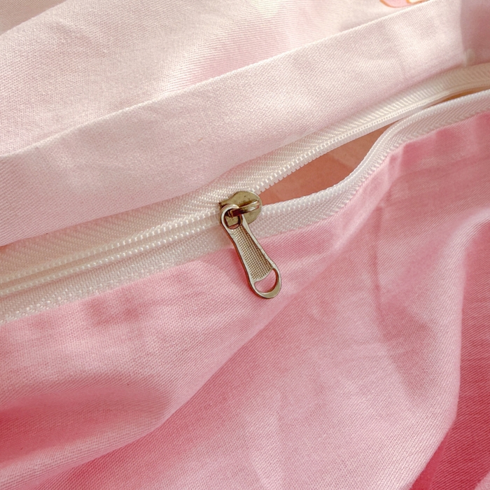 91家纺网 家纺一手货源 找家纺 曼之夏 2026新款全棉三丽鸥正版授权卡通四件套 波点美乐蒂