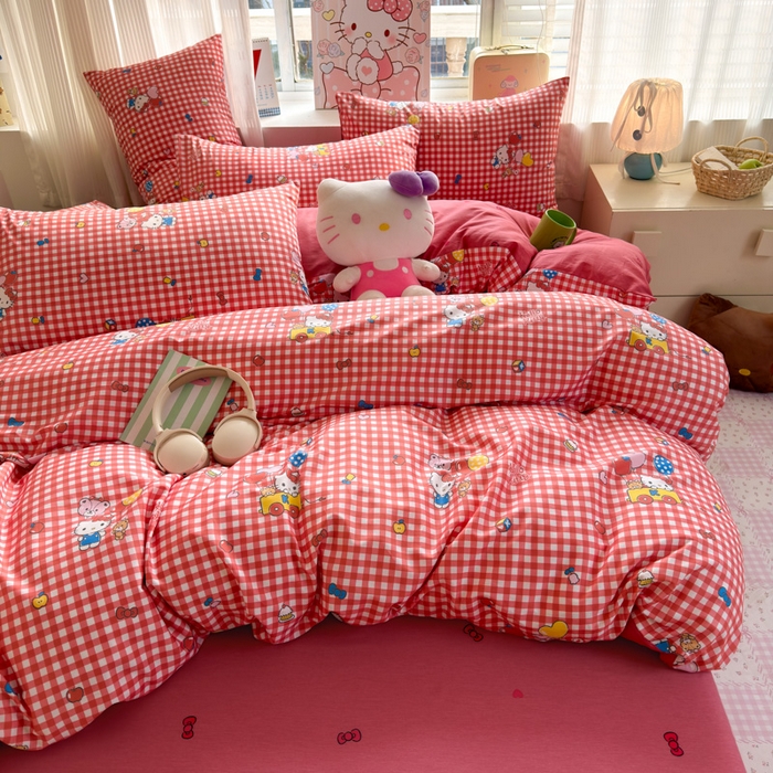 91家纺网 家纺一手货源 找家纺 曼之夏 2026新款全棉三丽鸥正版授权卡通四件套 红格凯蒂