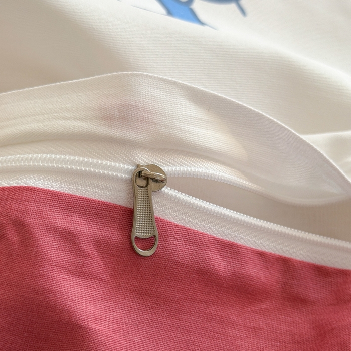 91家纺网 家纺一手货源 找家纺 曼之夏 2026新款全棉三丽鸥正版授权卡通四件套 凯蒂果果