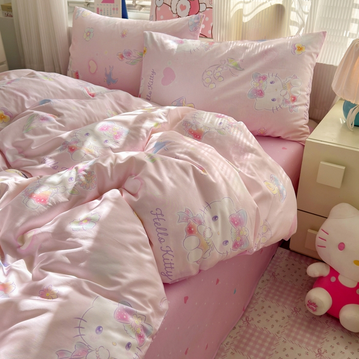 91家纺网 家纺一手货源 找家纺 曼之夏 2026新款全棉三丽鸥正版授权卡通四件套 蘑菇凯蒂