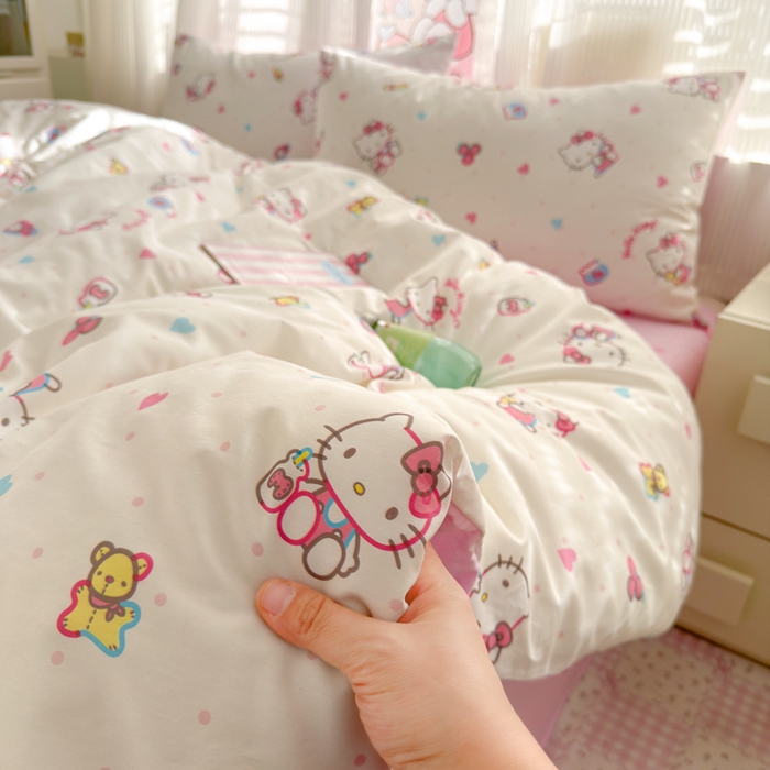 91家纺网 家纺一手货源 找家纺 曼之夏 2026新款全棉三丽鸥正版授权卡通四件套 甜甜凯蒂
