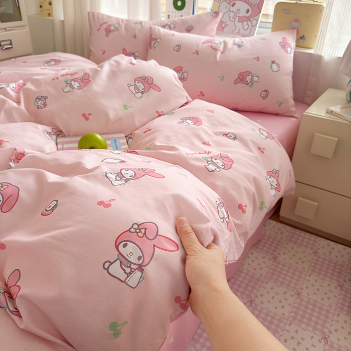 91家纺网 家纺一手货源 找家纺 曼之夏 2026新款全棉三丽鸥正版授权卡通四件套 元气美乐蒂