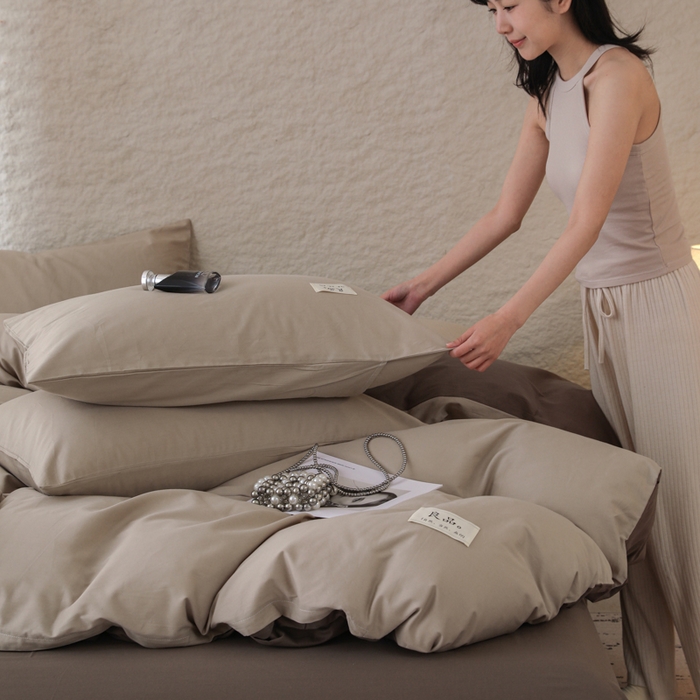 91家纺网 家纺一手货源 找家纺 眠博士 2026新款轻奢简约全棉40支拼色四件套 全棉拼色-杏色+春泥