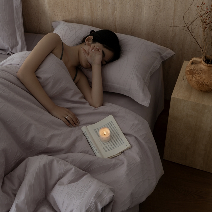 91家纺网 家纺一手货源 找家纺 爱思佳 2026新款A类全棉60s浮雕亮面提花系列四件套 蝶梦紫